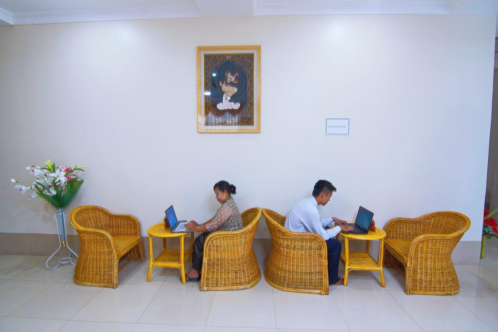 Hotel Victory Point Mandalay Esterno foto