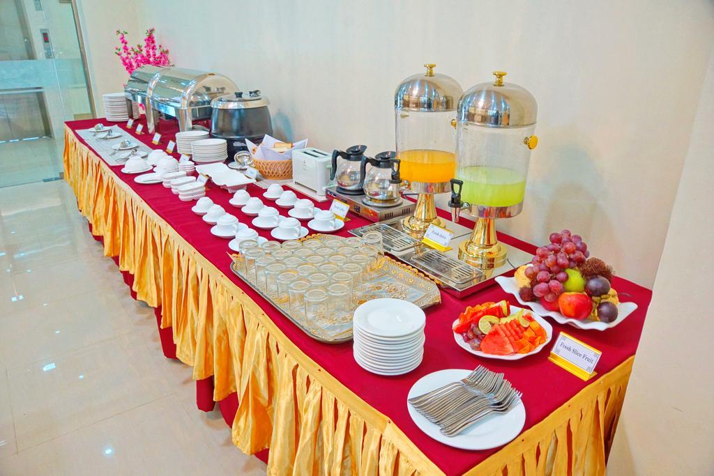 Hotel Victory Point Mandalay Esterno foto