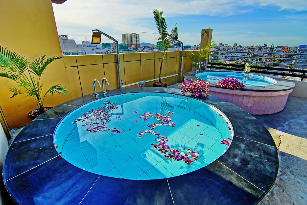 Hotel Victory Point Mandalay Esterno foto