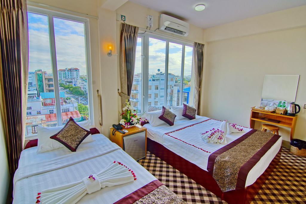 Hotel Victory Point Mandalay Esterno foto