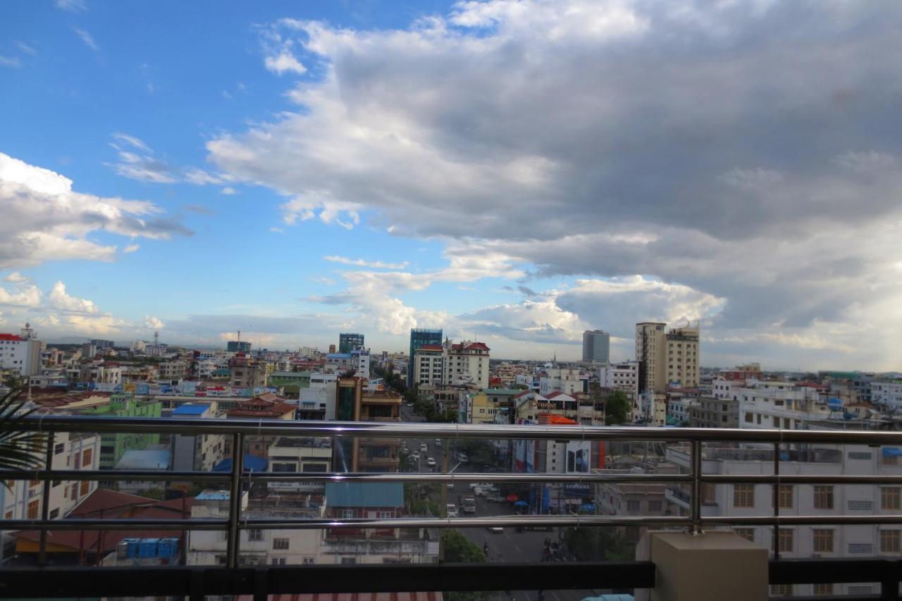 Hotel Victory Point Mandalay Esterno foto